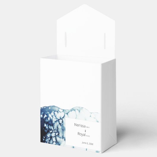 青い海を望む特別な場所での結婚式 フェイバーボックス (オープン)