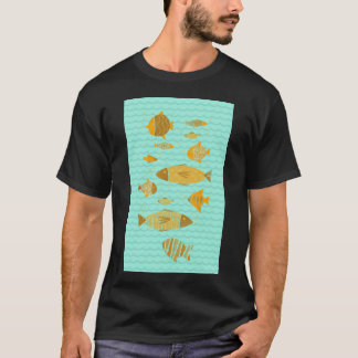青い海を泳ぐ魚 Tシャツ