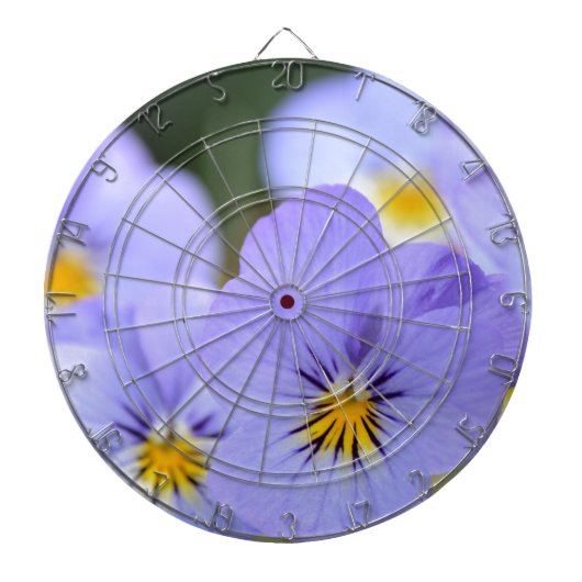 青い淡い色のパンジー ダーツボード (正面)