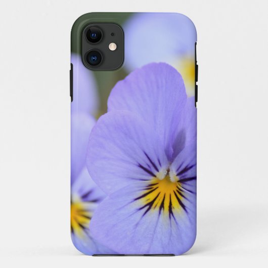 青い淡い色のパンジー Case-Mate iPhoneケース (裏面)