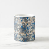 青い渦巻きパターン モーフィングマグカップ (中央)