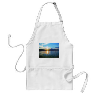 青い湖に沈む夕日 スタンダードエプロン
