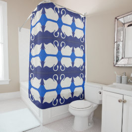 青い湖のアーティザン・クロシェの白鳥の映り込みプリント シャワーカーテン