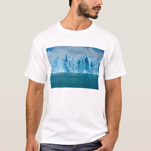 青い湖、氷および空 Tシャツ (正面)