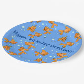 青い漫画の上にかわいいオレンジ色の金魚イラストレーション ペーパープレート (アングル)