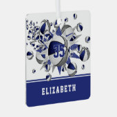 青い灰色のバスケットボールが星をパーソナライズされた出す メタルオーナメント (正面右)