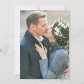 青い灰色の冬の木の湖畔の結婚写真 セーブザデート (裏面)