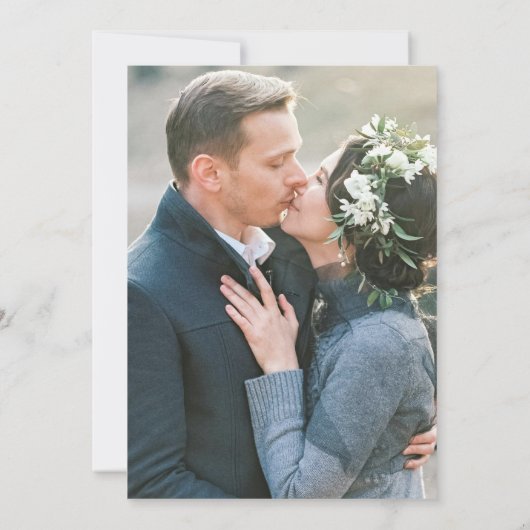 青い灰色の冬の木の湖畔の結婚写真 セーブザデート (裏面)