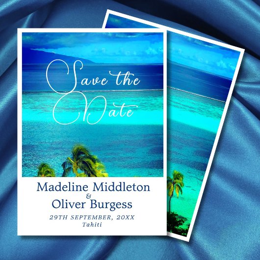 青い熱帯の海でのリゾートウェディング・エンゲージメント セーブザデート