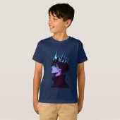 青い王冠をかぶったゴシック調の男性アニメポートレート Tシャツ (正面フル)