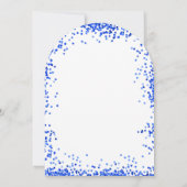 青い王室の白いバルーン誕生日アーチ 招待状 (裏面)