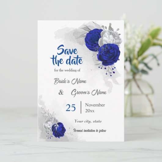 青い王室の銀の花ボタニカル日付を保存 招待状 (スタンド正面)