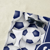 青い白いサッカーチームは男の子の女の子をカラー ビーチタオル (インサイチュ)