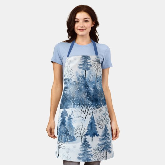 青い白い山のクリスマスツリー エプロン (着用した状態)