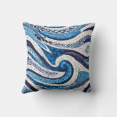 青い白い波のパターン05 クッション (裏面)