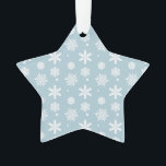 青い白い雪の結晶パターン1 オーナメント<br><div class="desc">淡青白スノーフレーク模様1.GraphicsByMimi© 2013.その他の色を使用できるおもしろい、季節、休日、フェスティバル、青い背景色に白い雪片パターン。名前、テキスト、または写真の編集オプションを選択しカスタマイズて、モノグラム、イニシャル、またはレターを追加して、現状のまま購入するか、カスタマイズして、独自の独自の独自のカスタム設計を作成すユニークるパーソナライズされた。その他の色を使用できる</div>
