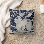 青い白うさぎ雪の冬Chinoiserieコバルト クッション (ブランケット)