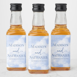 青い白の輝く雲の夢のようなエレガントな結婚式 リキュールボトルラベル