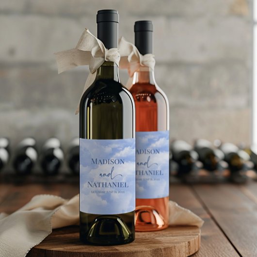 青い白の輝く雲の夢のようなエレガントな結婚式 ワインラベル