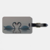 青い白鳥は水の上で愛のハートでなければならない ラゲッジタグ (裏面横)