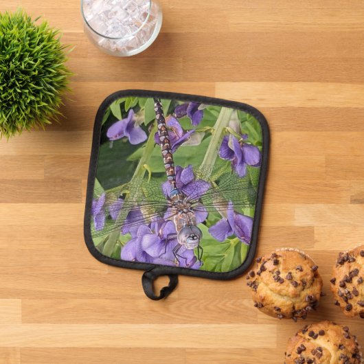 青い目のダーナトンボ紫色の花 鍋敷き (トップダウン)