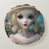 青い目のヴィンテージ人形 ラウンドクッション (裏面)