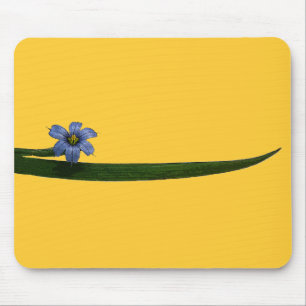 青い目の草の花と葉 マウスパッド
