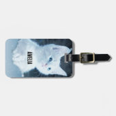 青い目をした可愛いかわいらし白い子猫 ラゲッジタグ (正面横)