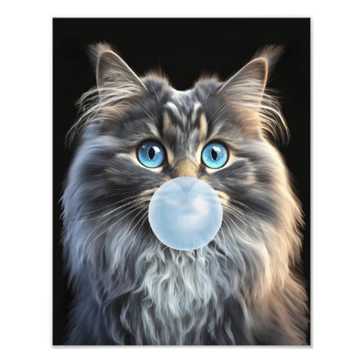 青い目をした猫が青い風船ガムを吹いている フォトプリント            (正面)