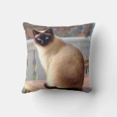 青い目をした美しいシャム猫 クッション (裏面)