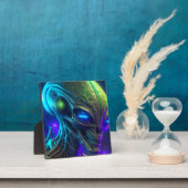 青い目を持つ怖い白熱［赤熱］光を放つエイリアンヘッド フォトプラーク (インサイチュ)