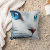 青い目を持つ縦白猫 クッション (ブランケット)