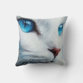 青い目を持つ縦白猫 クッション (裏面)
