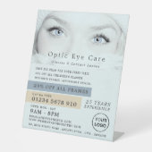 青い目、optician、技術者 台座サイン (正面)