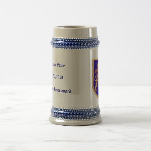 青い盾のライオン ビールジョッキ (中央)