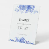 青い磁器のフローラベビーは甘いサイン 台座サイン (正面)