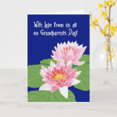 青い祖父母の日にピンクの睡蓮 カード (黄色い花)