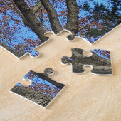 青い秋の空のオークの木 –  ジグソーパズル (側面)