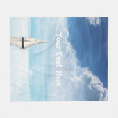 青い空と穏やかなセーリング フリースブランケット (正面(横))