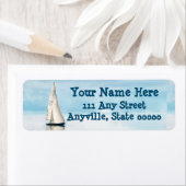 青い空と穏やかなセーリング ラベル (インサイチュ)