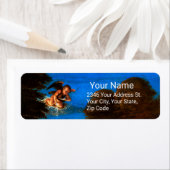 青い空のキューピッド白い花のカスケード ラベル (インサイチュ)