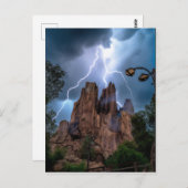 青い空の下で雷が山に出会う。 ポストカード (正面/裏面)