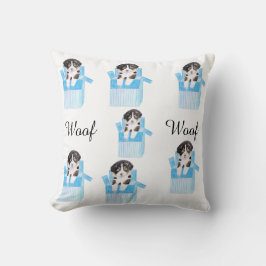 青い箱を持つ可愛い犬 クッション