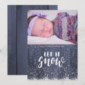 青い納屋の木材に白い雪の結晶が降り注ぐ シーズンカード (正面/裏面)