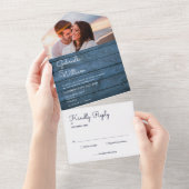 青い素朴ストリングライトモノグラム結婚写真 オールインワン招待状 (貼ってはがせる)