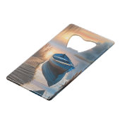 青い素朴ボート朝の空の反射 クレジットカード栓抜き (裏面アングル)