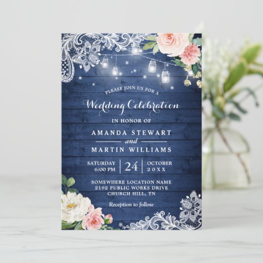 青い素朴木製ストリングライトフローラの結婚数 招待状 (スタンド正面)