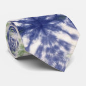 青い絞り染めのタイ ネクタイ (ロール)