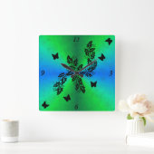 青い緑の虹の上の黒い蝶 スクエア壁時計 (ホーム)