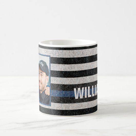 青い線の警察旗写真モノグラム コーヒーマグカップ (中央)